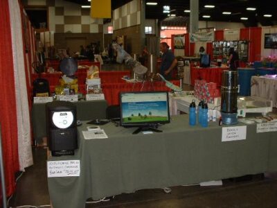 Living Off Grid – Our First Mother Earth News Fair Image